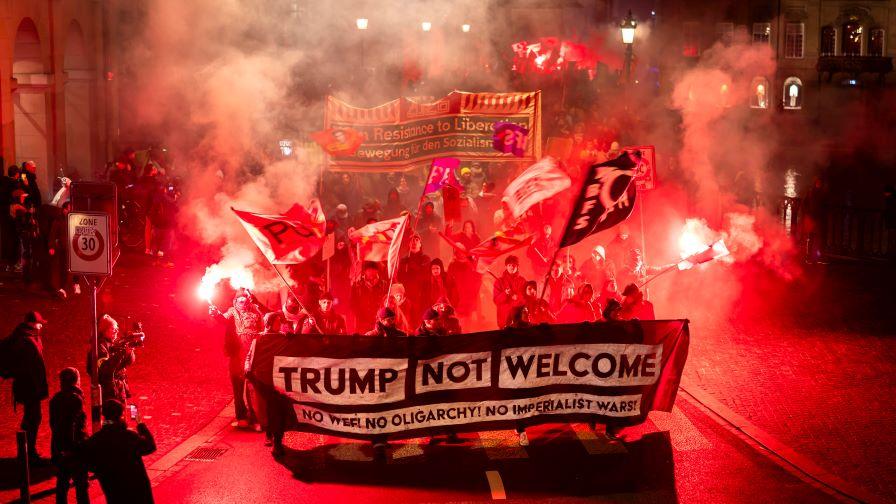 <p>"Тръмп не е добре дошъл в тук"</p>