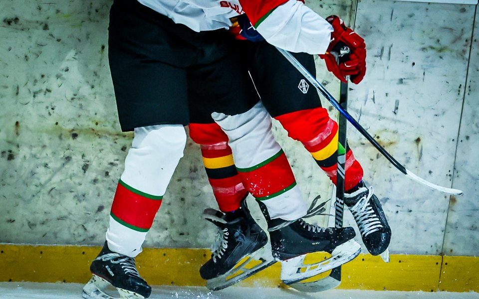 България до 20 години победи Тайланд на хокей на лед