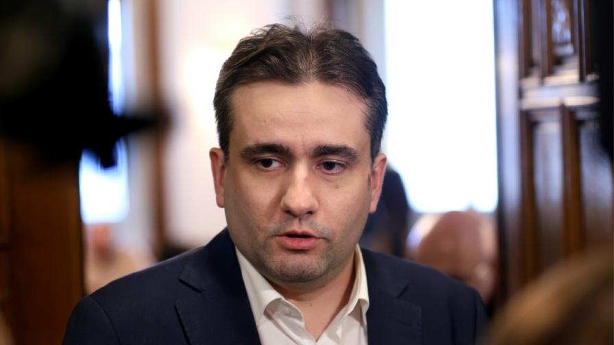 Божанов: Радев слиза от комфорта на президентството