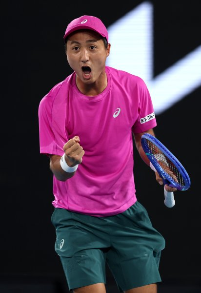 Шинтаро Мочизуки Стефанос Циципас1