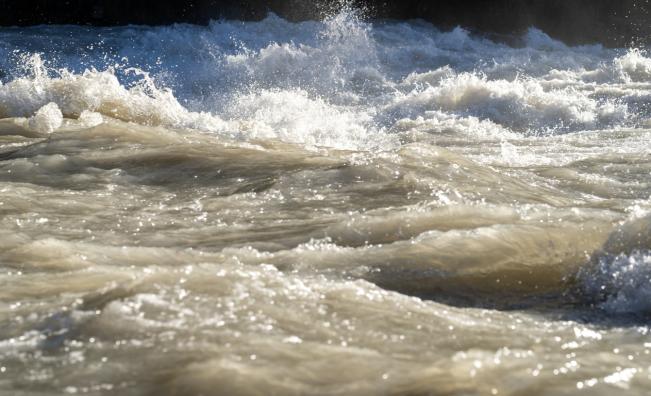 Невиждан потоп заля Тунис, има жертви