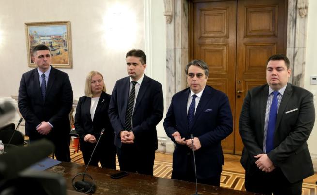 ПП-ДБ: Управляващите правят атентат срещу изборния процес