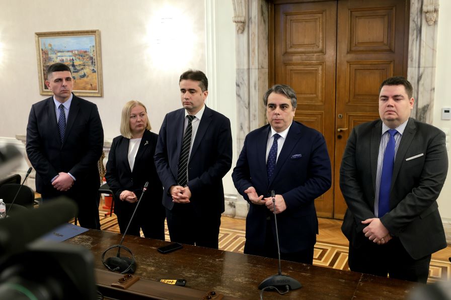 ПП-ДБ: Управляващите правят атентат срещу изборния процес