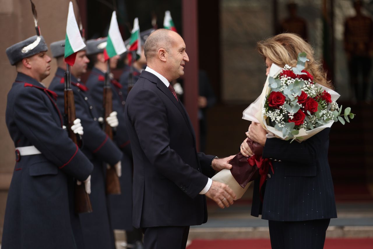 <p>Радев: За мен тази емоция е по-скъпа от всяка социология</p>