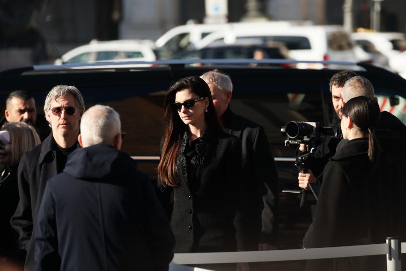 Светът се сбогува с легендата Валентино Гаравани - снимка 8