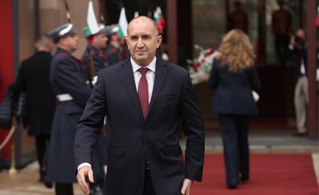 Румен Радев напусна президентската институция