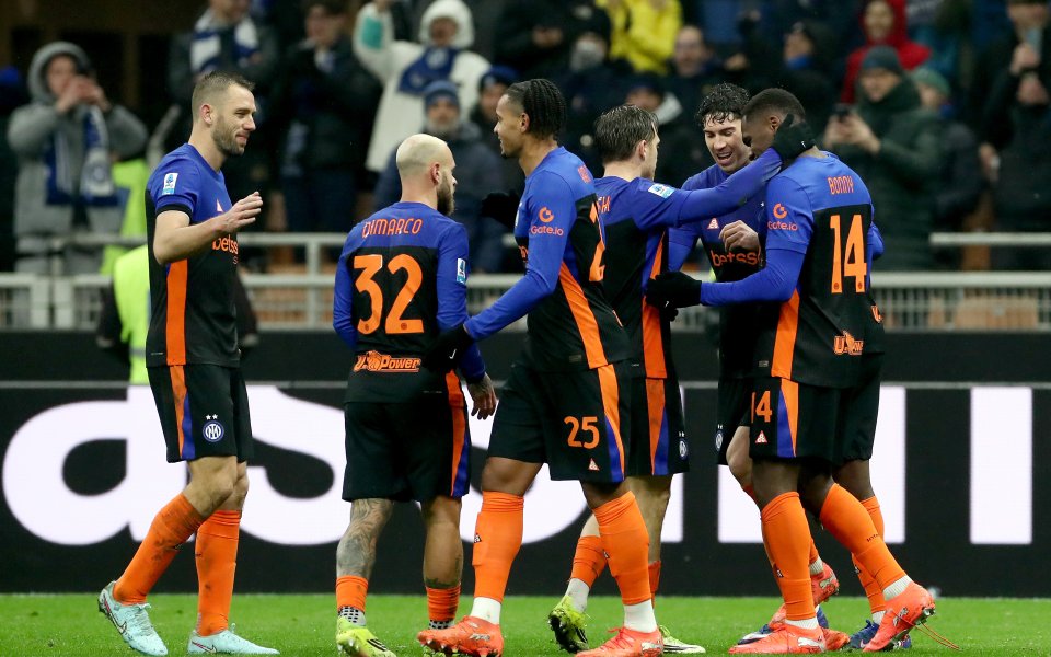 Росен Божинов видя от пейката как Интер разби Пиза в шоу на 