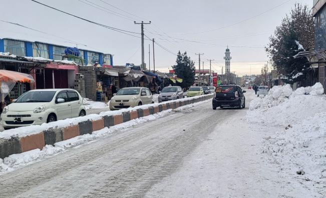 Силни снеговалежи в Афганистан: 61 жертви и стотици ранени за три дни