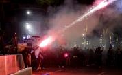 Сблъсъци избухнаха в Тирана по време на митинг на албанската опозиция. Част от протестиращите срещу управлението на правителството започнаха да хвърлят запалителни бомби по полицейските служители.