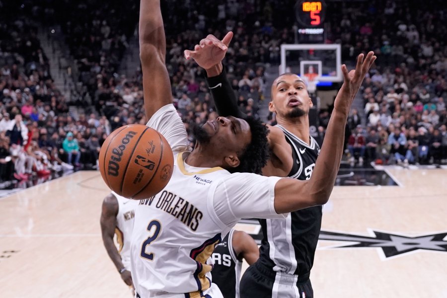 Сан Антонио Спърс Ню Орлиънс Пеликанс1