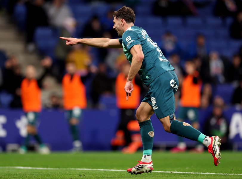 Еспаньол Депортиво Алавес1