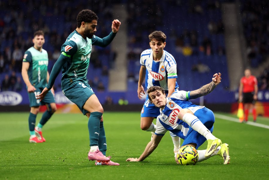 Еспаньол Депортиво Алавес1