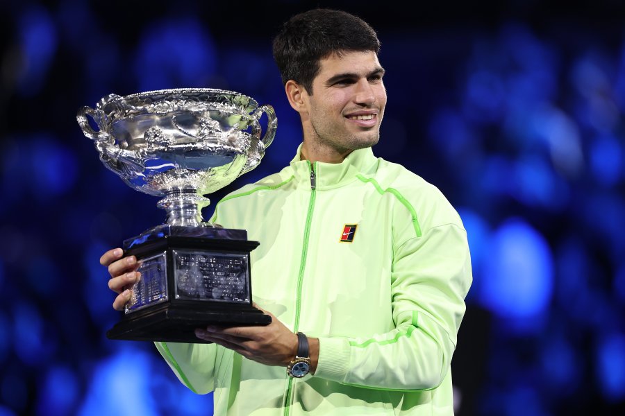 Карлос Алкарас обърна Новак Джокович и спечели първа титла от1