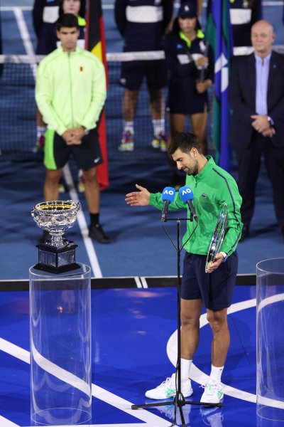 Карлос Алкарас обърна Новак Джокович и спечели първа титла от1