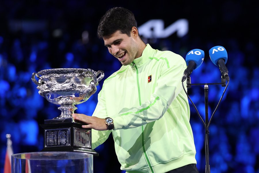 Карлос Алкарас обърна Новак Джокович и спечели първа титла от1
