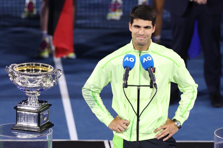 Карлос Алкарас обърна Новак Джокович и спечели първа титла от1