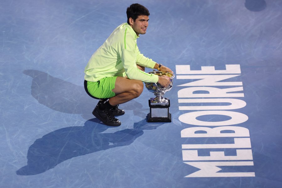 Карлос Алкарас обърна Новак Джокович и спечели първа титла от1