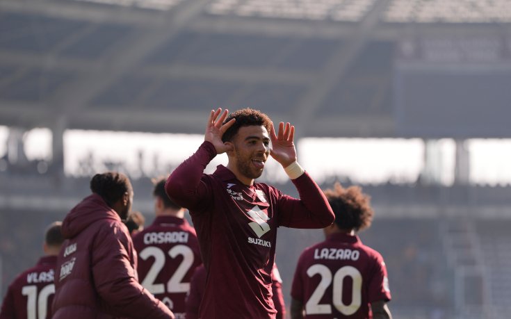 Че Адамс зарадва Торино с важен успех над Лече