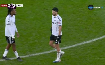 Раул Хименес намали изоставането на Фулъм от дузпа