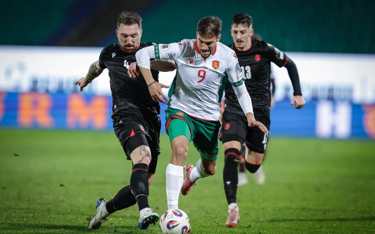 Владимир Николов влезе в края, а Корона посече Легия насред Варшава