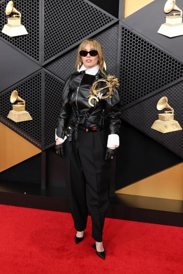 „Грами“ 2026 взривиха Лос Анджелис: Бад Бъни обра големите награди, Кендрик Ламар счупи рекорди (СНИМКИ) - снимка 46