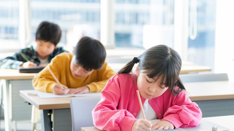 Цена на успеха в Южна Корея: 40 часа седмично учене от детската градина