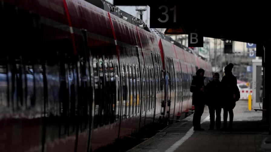 Пътник без билет уби кондуктор в Германия