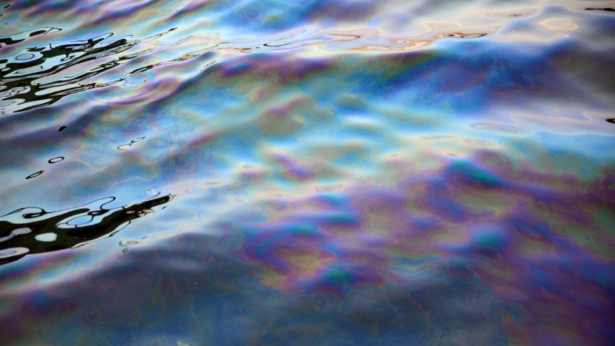 Баржа потъна край Гюргево и замърси Дунав с нефт