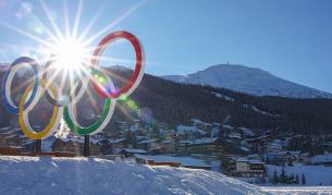 <p>Олимпийският огън пламва в Италия</p>