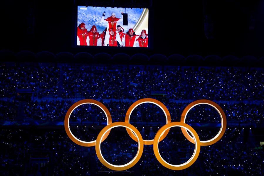 Церемонията по откриване на Зимните олимпийски игри в Милано Кортина1