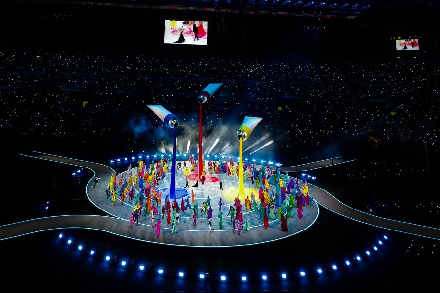 Церемонията по откриване на Зимните олимпийски игри в Милано Кортина1