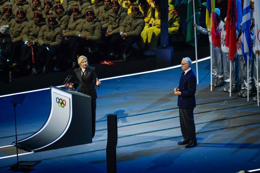 Церемонията по откриване на Зимните олимпийски игри в Милано Кортина1