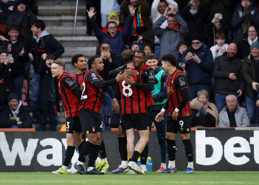 Борнемут Астън Вила1