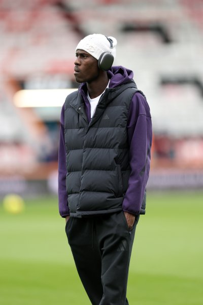 Борнемут Астън Вила1