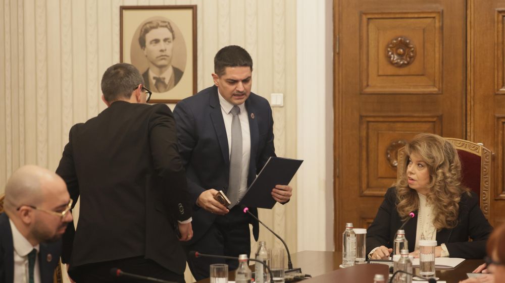 <p>МЕЧ отиде при президента, но отказа да проведе консултации</p>