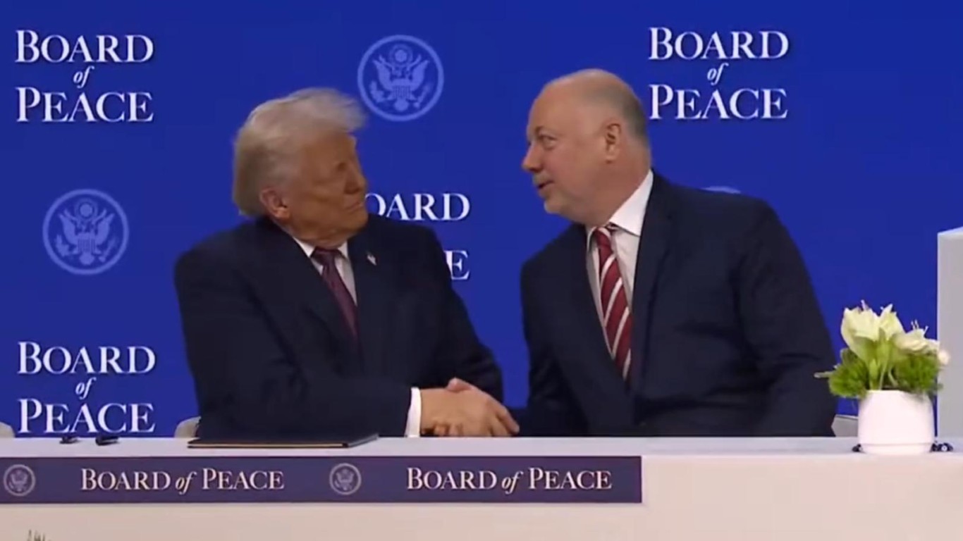 Решението за присъединяване на България към Съвета за мир е взето единодушно