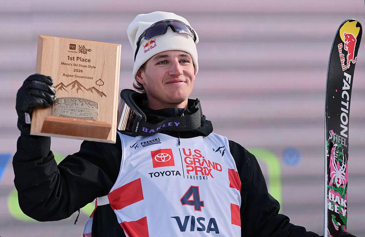 <p><strong>Мак Форхенд</strong>- Американският фрийстайл феномен Мак Форхенд сякаш се изстрелва от планините, като гравитацията е само намек. С привлекателен вид, експлозивен атлетизъм и стоманени нерви, 24-годишният Форхенд е електрическа звезда на отбора на САЩ. Всеки трик е акцент, всяко приземяване &mdash; микрофон.&nbsp;</p>