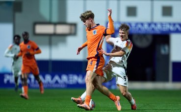 Нидерландски ляв бек предпочете Твенте пред Барселона