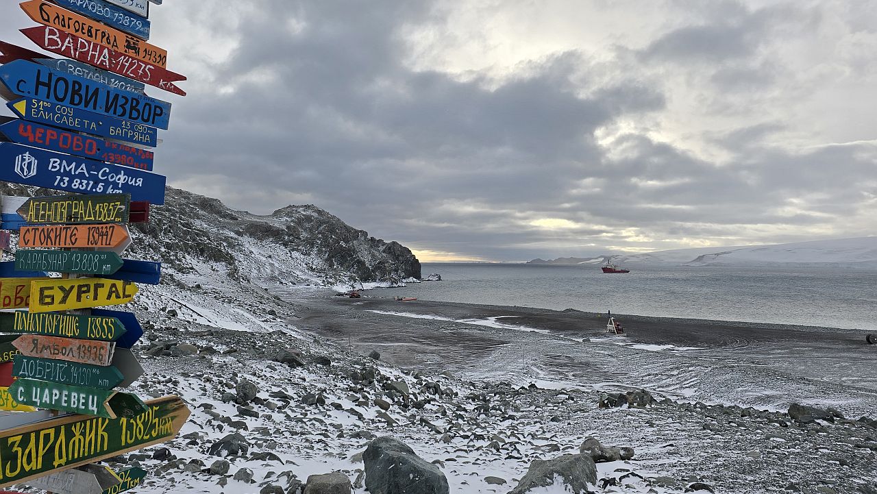 Антарктида отблизо: Как България изследва ледения континент