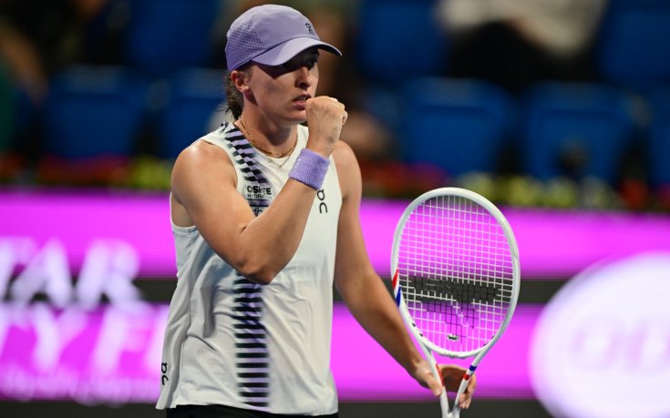 Ига Швьонтек се раздели с треньора си