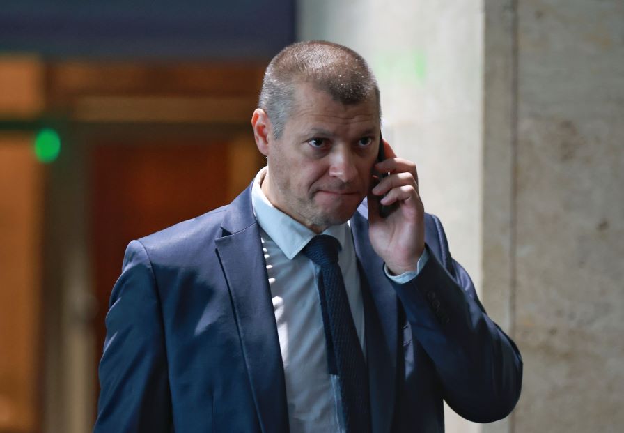 Шефът на КОНПИ Антон Славчев подаде оставка, НС я прие