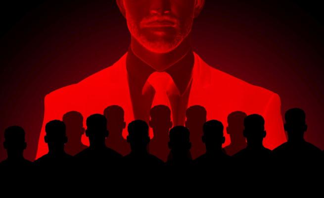 Холивудската актриса, която вербуваше секс-робини: Шокиращата истина за култа NXIVM