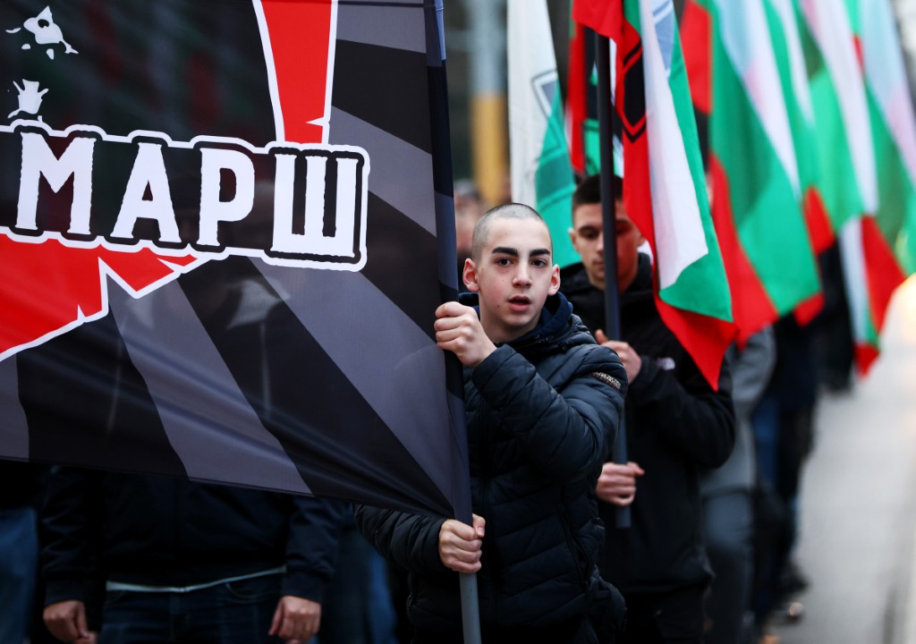 <p>Шествие в памет на ген. Христо Луков се проведе в София. То започна от ъгъла на бул. &bdquo;Княз Александър Дондуков&ldquo; и ул. &bdquo;Кракра&ldquo;, като продължи до ул. &bdquo;Тракия&ldquo;, където на фасадата на къща е поставена паметна плоча.</p>