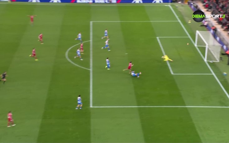 Собослай удвои аванса на Ливърпул след страхотна комбинация