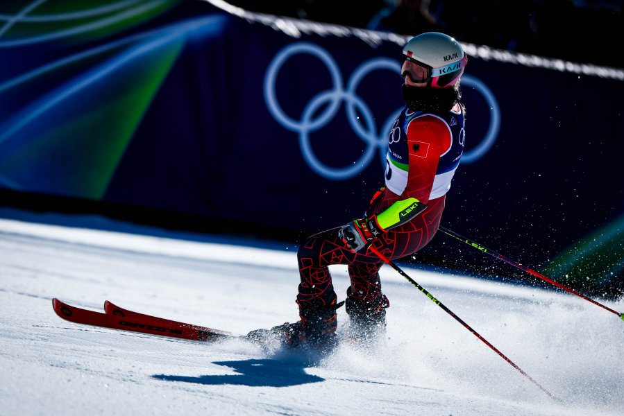 Гигантски слалом за жени с участието на Анина Цурбриген в1