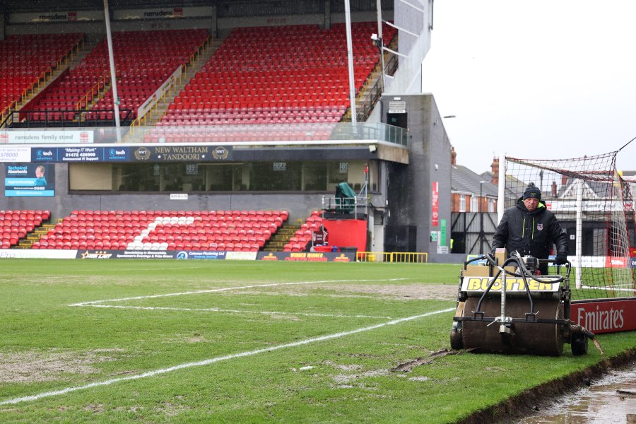 Гримсби Таун Уулвърхeмптън Уондърърс1