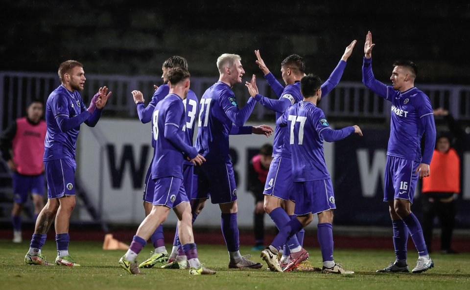 Етър Фратрия1