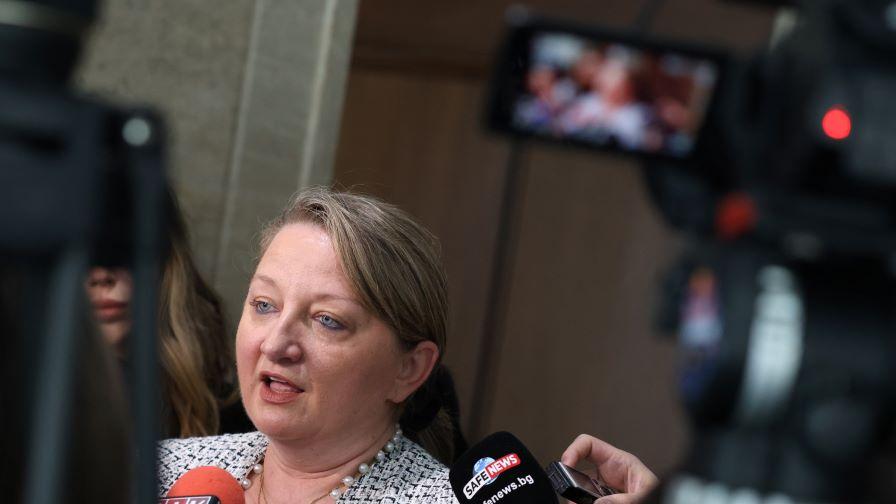 ГЕРБ-СДС с критики към Йотова и Гюров: Правителството тръгва с фалстарт