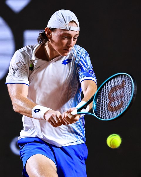 Игнасио Бусе Матео Беретини1