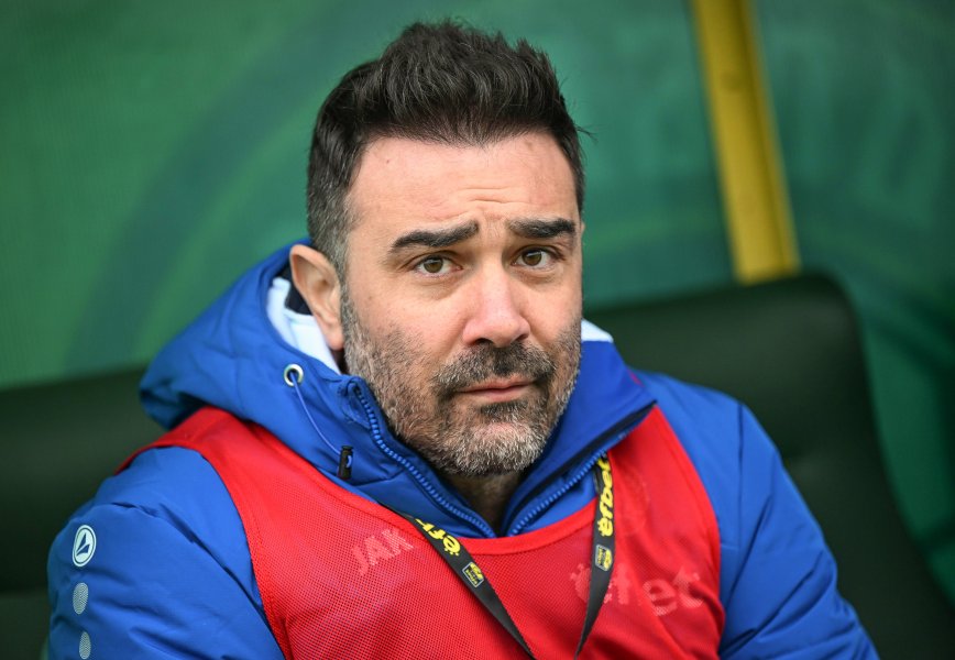 Акис Вавалис1